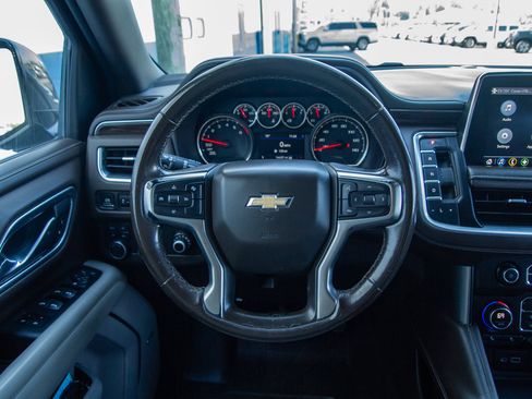 Used 2021 Chevrolet Suburban LT AWD/4WD image 19