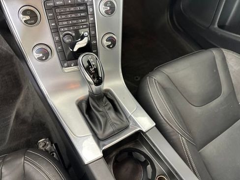 Used 2018 Volvo S60 T5 Dynamic w/ Protection Package image 19