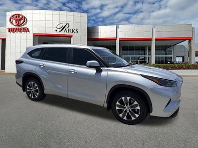 Used 2024 Toyota Highlander XLE