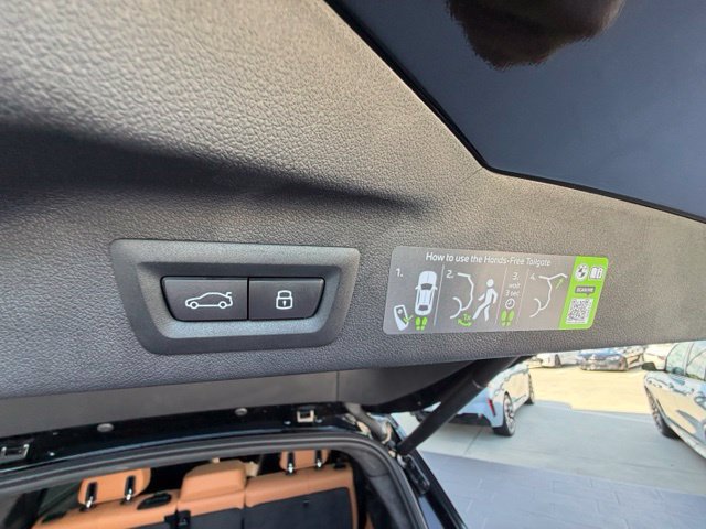 Used 2026 BMW X7 xDrive40i w/ M Sport Package AWD/4WD image 22