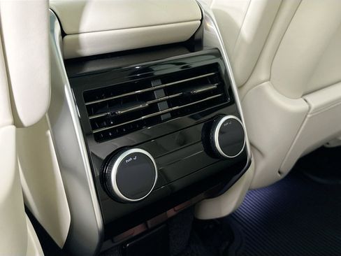 New 2025 Land Rover Range Rover SE image 28