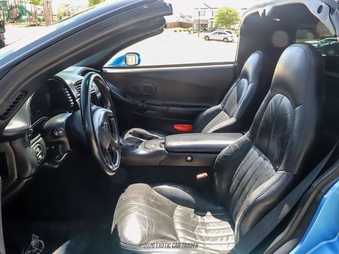Used 1998 Chevrolet Corvette Coupe w/ Roof Pkg RWD image 57