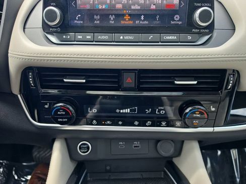 Used 2023 Nissan Rogue SL AWD/4WD image 20