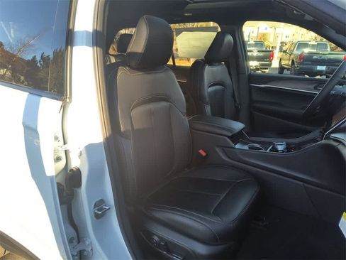 New 2025 Jeep Grand Cherokee Limited image 25