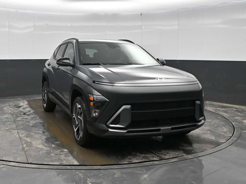 New 2026 Hyundai Kona SEL Premium image 2