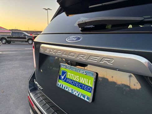 Used 2022 Ford Explorer Platinum w/ Equipment Group 601A image 31