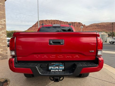 Used 2019 Toyota Tacoma TRD Off-Road image 26