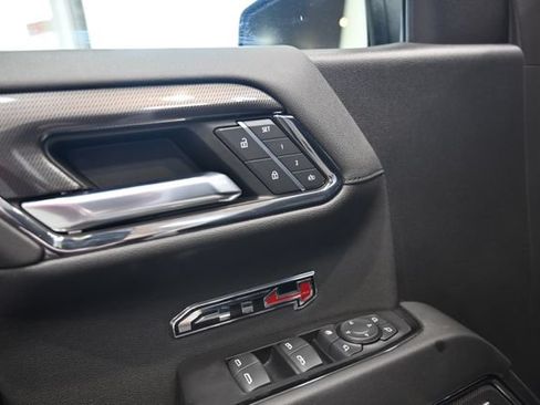 Used 2024 GMC Sierra 1500 AT4 w/ Technology Package AWD/4WD image 32