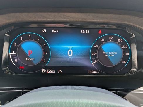 Certified 2025 Volkswagen Atlas SE FWD image 30