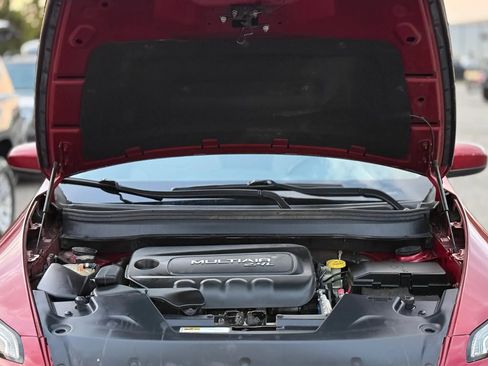 Used 2017 Jeep Cherokee Latitude w/ Comfort & Sound Group FWD image 27