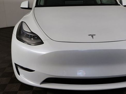 Used 2024 Tesla Model Y Performance AWD/4WD image 13