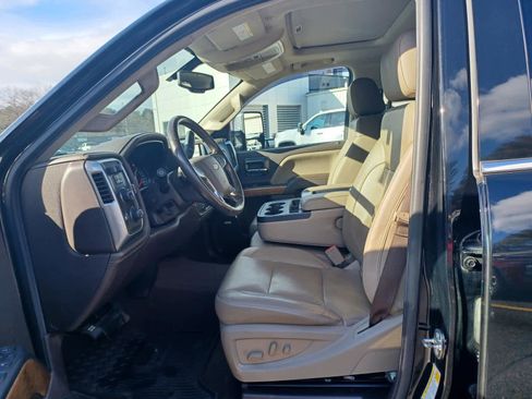 Used 2019 Chevrolet Silverado 2500 LTZ w/ Duramax Plus Package image 7