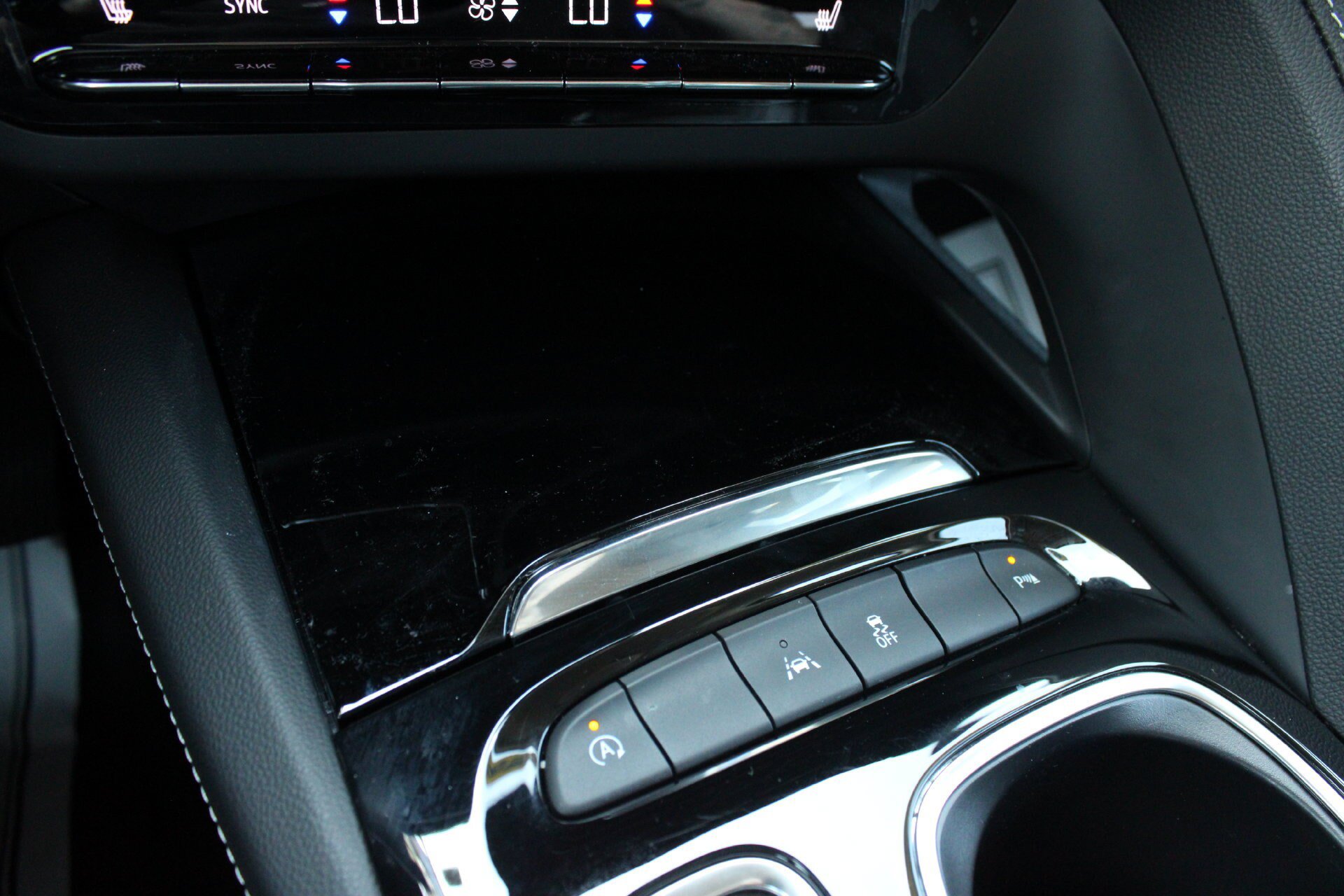 Used 2023 Buick Envision Essence FWD image 41