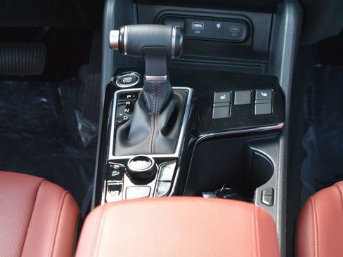 Used 2023 Kia Sportage SX image 38