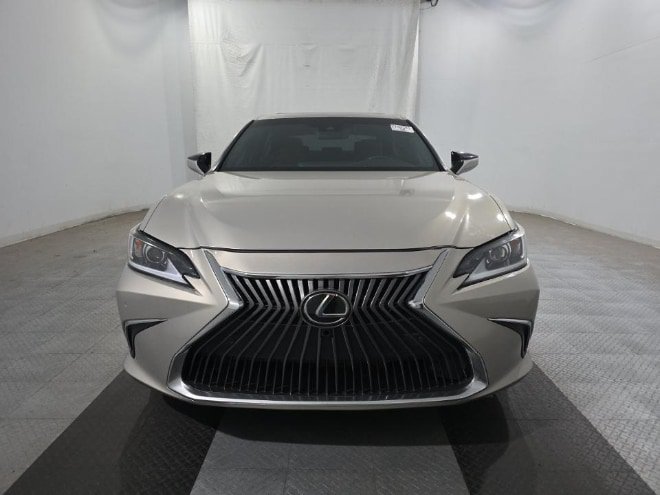 Used 2019 Lexus ES 350 w/ Premium Package FWD image 2