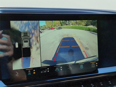 Used 2022 Chevrolet Silverado 1500 ZR2 image 15