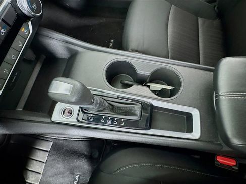 Used 2025 Nissan Altima 2.5 SV image 17