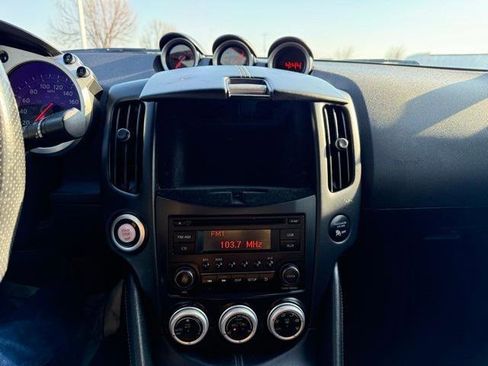 Used 2020 Nissan 370Z Coupe image 18