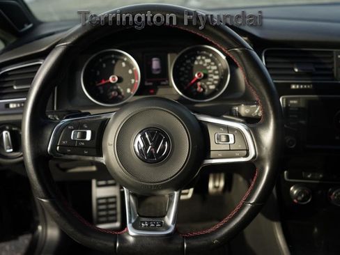 Used 2017 Volkswagen Golf 4-Door image 11