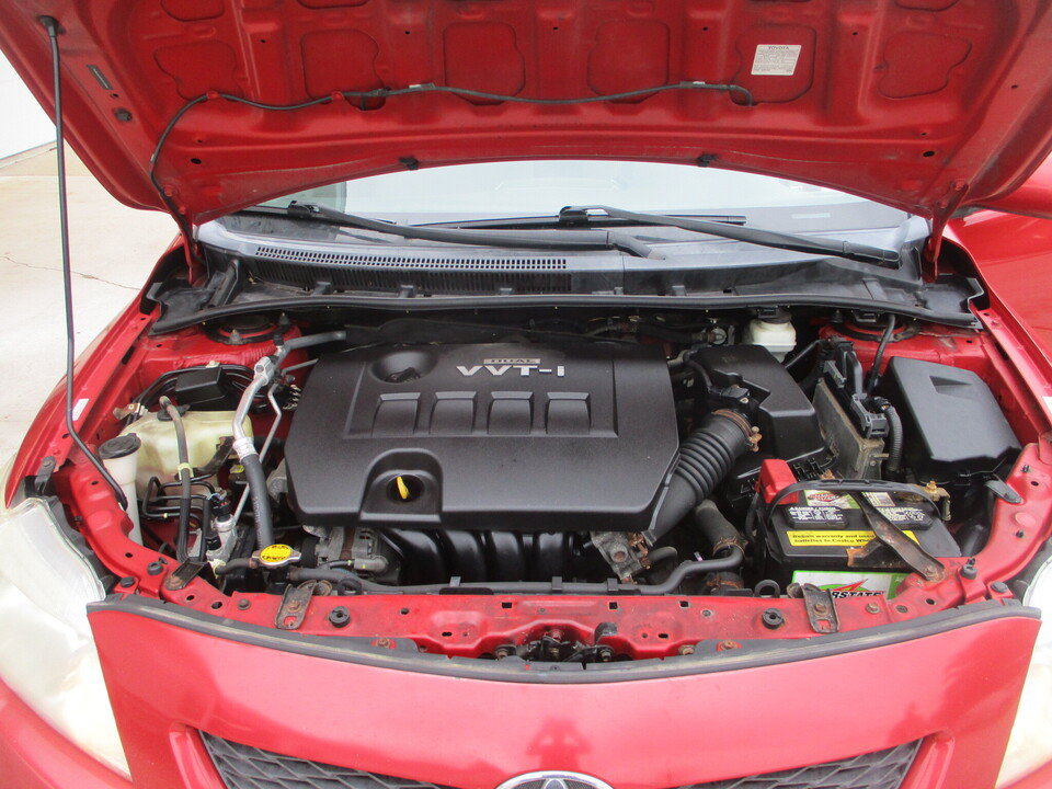 Used 2010 Toyota Corolla LE FWD image 4