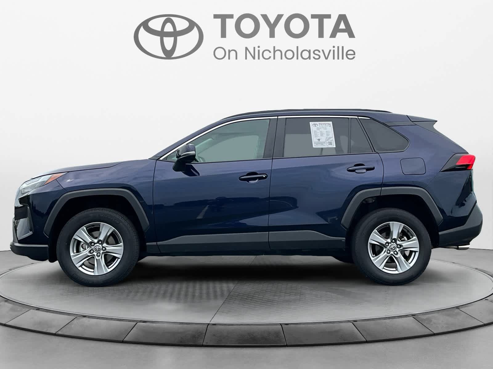 Used 2025 Toyota RAV4 XLE FWD image 2