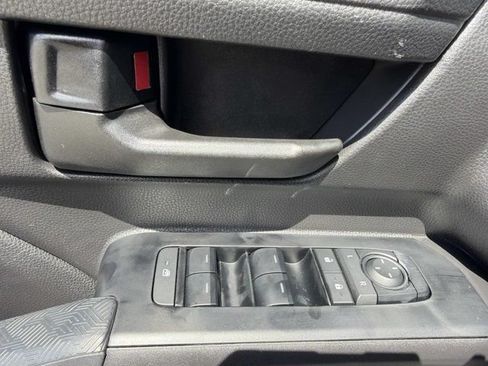 Used 2026 Toyota Tacoma SR5 AWD/4WD image 8