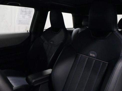 Certified 2025 MINI Cooper S image 3