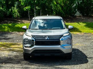 New 2025 Mitsubishi Outlander ES video 2