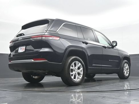 Used 2023 Jeep Grand Cherokee Limited AWD/4WD image 30