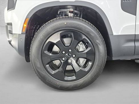 New 2026 Land Rover Defender 110 S AWD/4WD image 10