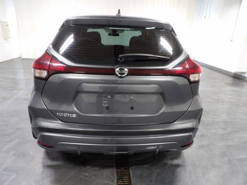 Used 2021 Nissan Kicks S image 6