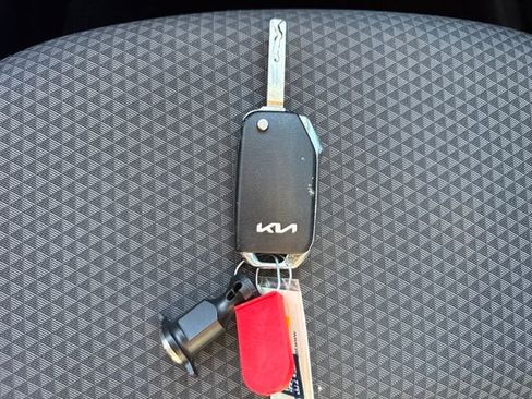 Used 2024 Kia Soul LX w/ Option Group 015 image 29