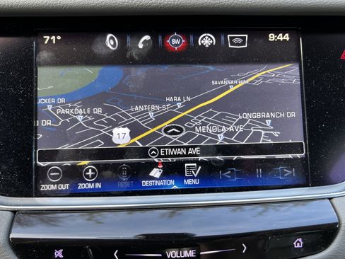 Used 2017 Cadillac XT5 Luxury w/ Driver Awareness Package image 23