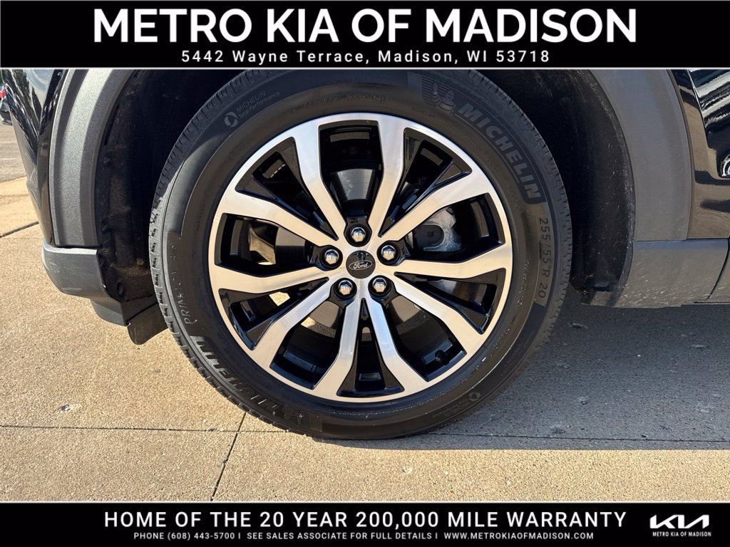 Used 2023 Ford Explorer ST-Line w/ Class IV Trailer Tow Package AWD/4WD image 11