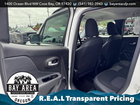Used 2023 Jeep Renegade Trailhawk AWD/4WD image 16