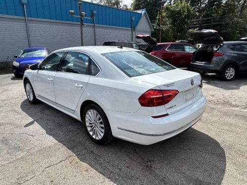 Used 2016 Volkswagen Passat 1.8T SE FWD image 10