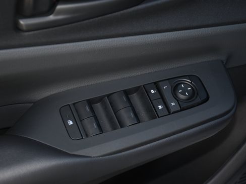 Certified 2024 Toyota Prius LE image 10