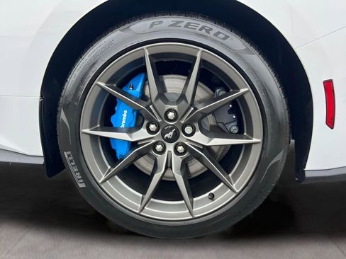 Used 2024 Ford Mustang Dark Horse image 7