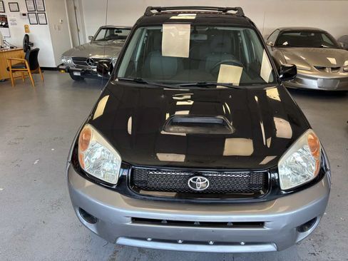 Used 2005 Toyota RAV4 2WD image 2