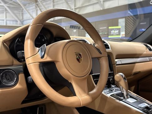 Used 2015 Porsche Boxster RWD image 24