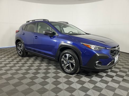 Used 2025 Subaru Crosstrek 2.0i Premium image 2