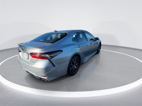 Used 2023 Toyota Camry SE image 8