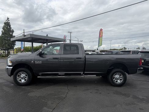 Used 2014 RAM 2500 Tradesman w/ Chrome Appearance Group image 9
