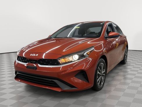 Used 2023 Kia Forte LXS w/ LXS Technology Package image 1