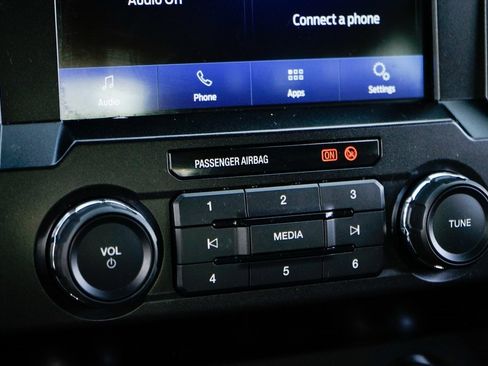 Used 2020 Ford F250 XLT w/ FX4 Off-Road Package image 31