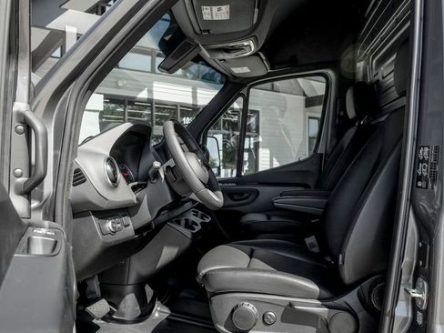 Used 2025 Mercedes-Benz Sprinter 3500 image 13