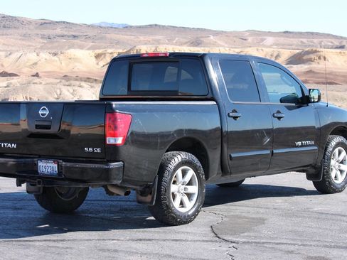 Used 2010 Nissan Titan SE RWD image 8