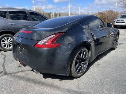Used 2020 Nissan 370Z Coupe image 4