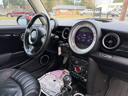 Used 2011 MINI Cooper S image 19