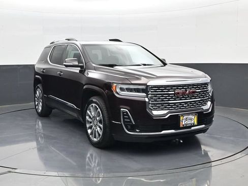 Used 2021 GMC Acadia Denali w/ Denali Ultimate Package AWD/4WD image 3